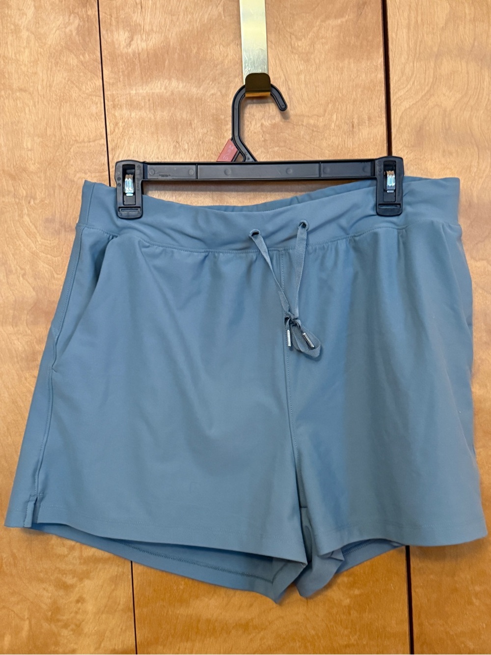 Old Navy Active Shorts women size Large